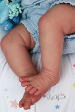 Load image into Gallery viewer, READY TO SHIP &quot;Lizzie&quot; by Adrie Stoete Reborn Baby