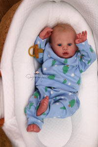 READY TO SHIP "Finley" by Heike Kolpin Reborn Baby